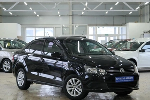 Седан Volkswagen Polo 2013 года, 799000 рублей, Омск