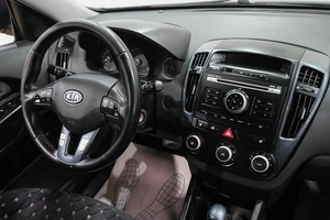 Хетчбэк Kia Ceed 2010 года, 729000 рублей, Новокузнецк