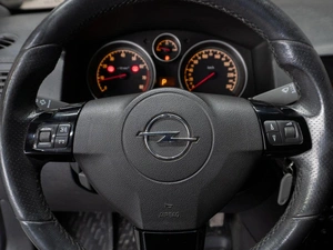 Хетчбэк Opel Astra GTC 2007 года, 489000 рублей, Тюмень