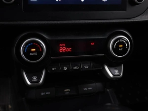 Седан Kia Rio 2021 года, 1697077 рублей, Москва