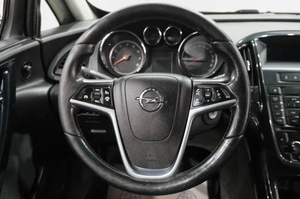 Хетчбэк Opel Astra 2012 года, 749000 рублей, Новокузнецк