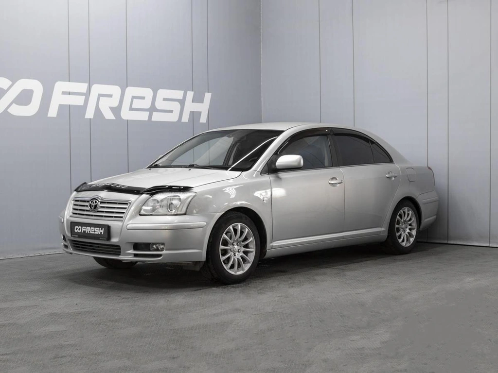 Седан Toyota Avensis 2004 года, 660000 рублей, Омск