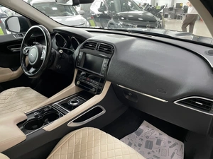 Внедорожник Jaguar F-Pace 2016 года, 2097000 рублей, Солонцы