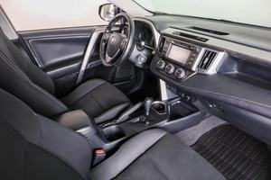 Внедорожник Toyota RAV4 2015 года, 2059000 рублей, Пермь