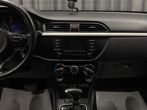 Хетчбэк Kia Rio X-Line 2020 года, 1500000 рублей, Красноярск