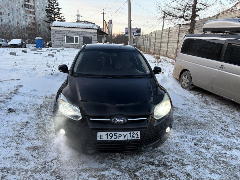Хетчбэк Ford Focus 2012 года, 545000 рублей, Красноярск