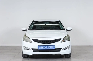 Седан Hyundai Solaris 2015 года, 899000 рублей, Новосибирск