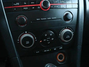 Хетчбэк Mazda 3 2005 года, 629000 рублей, Кирилловка