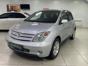 Хетчбэк Toyota Ist 2002 года, 550000 рублей, Ачинск