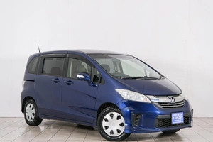 Минивэн Honda Freed 2015 года, 1299000 рублей, Красноярск