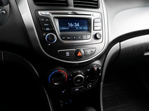 Седан Hyundai Solaris 2014 года, 899000 рублей, Тюмень