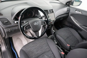 Седан Hyundai Solaris 2015 года, 889000 рублей, Красноярск