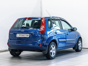 Хетчбэк Ford Fiesta 2008 года, 449000 рублей, Красноярск