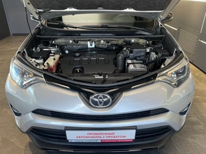 Внедорожник Toyota RAV4 2018 года, 2790000 рублей, Абакан
