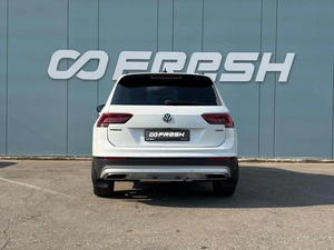Внедорожник Volkswagen Tiguan 2019 года, 2519000 рублей, Ижевск