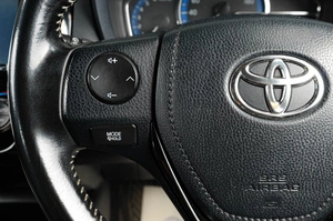 Универсал Toyota Corolla Fielder 2017 года, 1659000 рублей, Тюмень
