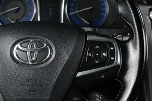 Седан Toyota Camry 2015 года, 2079000 рублей, Тюмень
