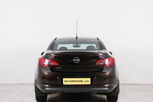 Седан Opel Astra 2014 года, 829000 рублей, Красноярск