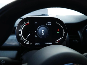 Хетчбэк MINI Cooper 2020 года, 2299077 рублей, Москва