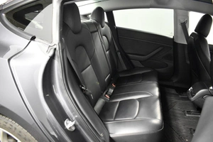 Седан Tesla Model 3 2021 года, 3299900 рублей, Казань