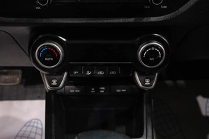 Седан Kia Rio 2019 года, 1369000 рублей, Новокузнецк