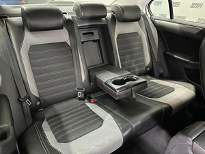 Седан Volkswagen Jetta 2012 года, 1081500 рублей, Красноярск