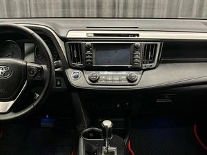 Внедорожник Toyota RAV4 2017 года, 2299000 рублей, Красноярск