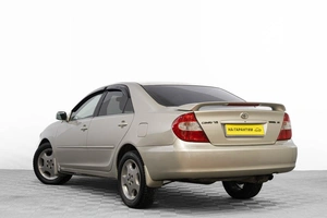 Седан Toyota Camry 2001 года, 689000 рублей, Барнаул