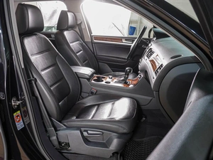 Внедорожник Volkswagen Touareg 2012 года, 1799000 рублей, Воронеж