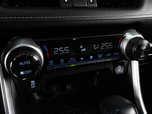 Внедорожник Toyota RAV4 2022 года, 3709000 рублей, Тюмень