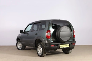 Внедорожник Chevrolet Niva 2017 года, 729000 рублей, Новосибирск