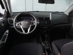 Седан Hyundai Solaris 2015 года, 1130000 рублей, Красный Пахарь