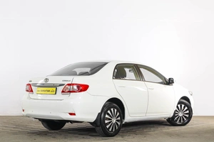 Седан Toyota Corolla 2012 года, 699000 рублей, Тюмень