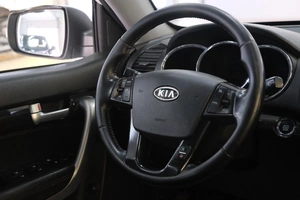 Внедорожник Kia Sorento 2011 года, 1619000 рублей, Омск
