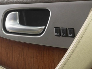 Внедорожник Infiniti QX70 2014 года, 2499000 рублей, Тюмень