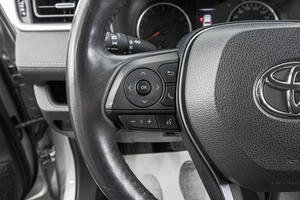 Внедорожник Toyota RAV4 2019 года, 3489000 рублей, Барнаул