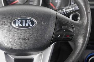 Хетчбэк Kia Rio 2014 года, 869000 рублей, Кемерово
