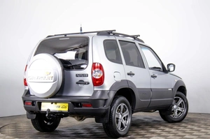 Внедорожник Chevrolet Niva 2015 года, 739000 рублей, Пермь