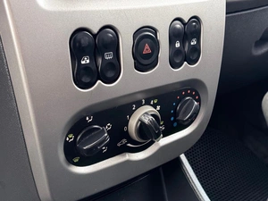 Седан Renault Logan 2010 года, 437000 рублей, Орёл