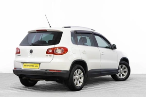 Внедорожник Volkswagen Tiguan 2010 года, 1099000 рублей, Барнаул