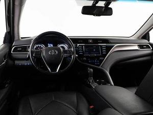 Седан Toyota Camry 2020 года, 2299050 рублей, Москва