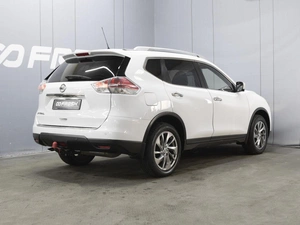 Внедорожник Nissan X-Trail 2016 года, 1720000 рублей, Омск