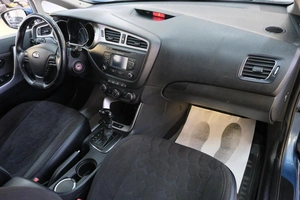 Хетчбэк Kia Ceed 2013 года, 1299000 рублей, Омск