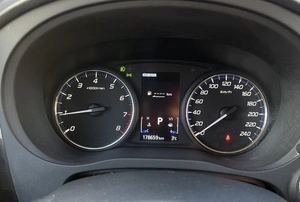 Внедорожник Mitsubishi Outlander 2017 года, 1920000 рублей, Солонцы