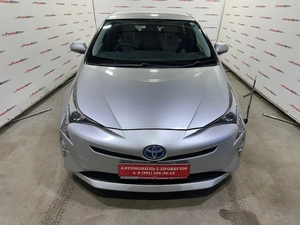 Лифтбек Toyota Prius 2016 года, 1465000 рублей, Красноярск