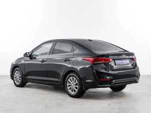 Седан Hyundai Solaris 2018 года, 1368444 рублей, Москва