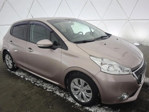 Хэтчбек Peugeot 208 2013 года, 795000 рублей, Орёл