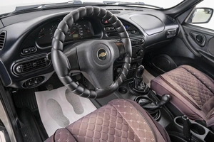 Внедорожник Chevrolet Niva 2012 года, 649000 рублей, Красноярск