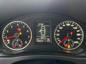 Внедорожник Volkswagen Tiguan 2011 года, 1030000 рублей, Смоленск