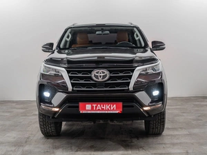 Внедорожник Toyota Fortuner 2021 года, 4500000 рублей, Красноярск